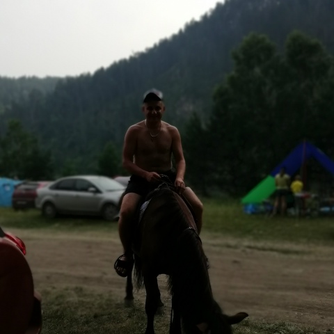 Денис Семенов